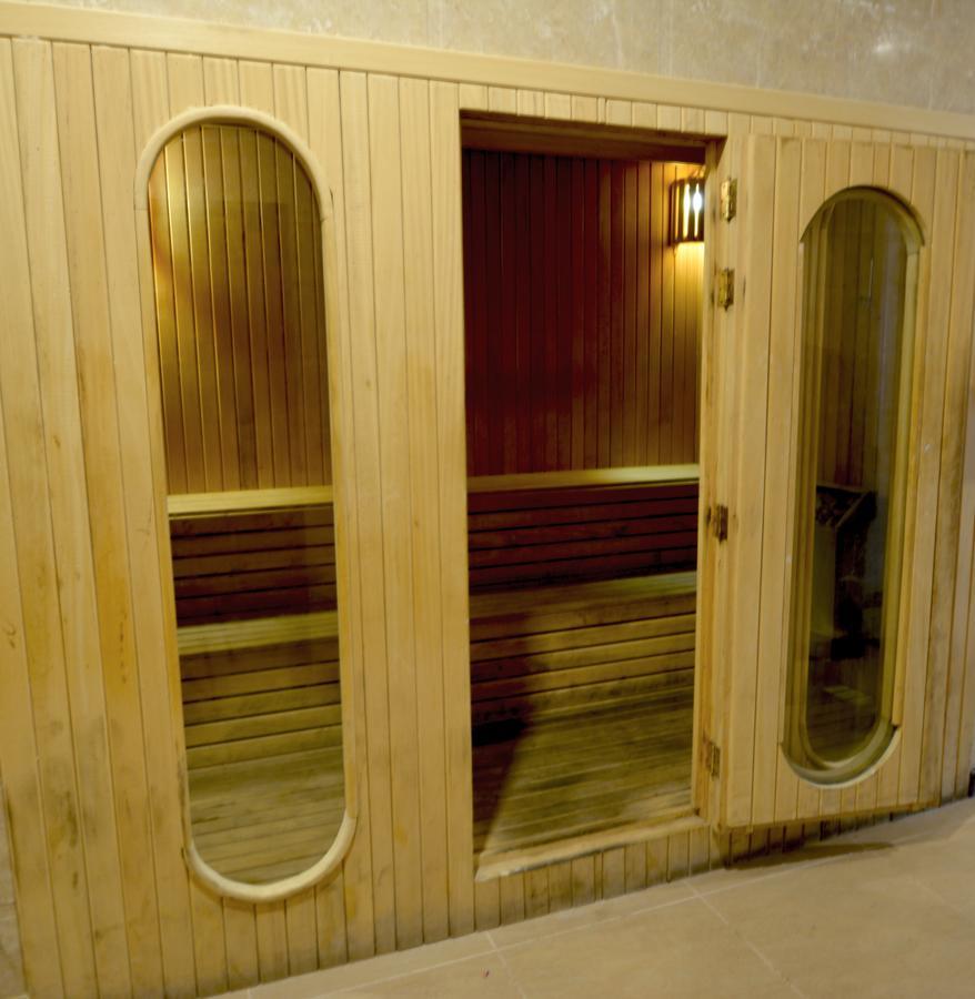 Grandeur East Aparthotel 3*